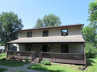 1911 S 10th St, Burlington, IA 52601
