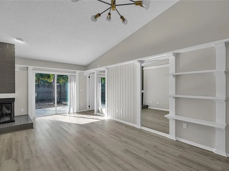 8313 Citrus Chase Dr — Photo 17