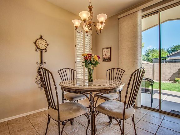 5th image of 3448 E Linda Ln