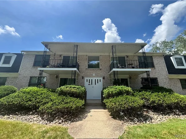 136 Denrose Dr #8, Buffalo, NY 14228