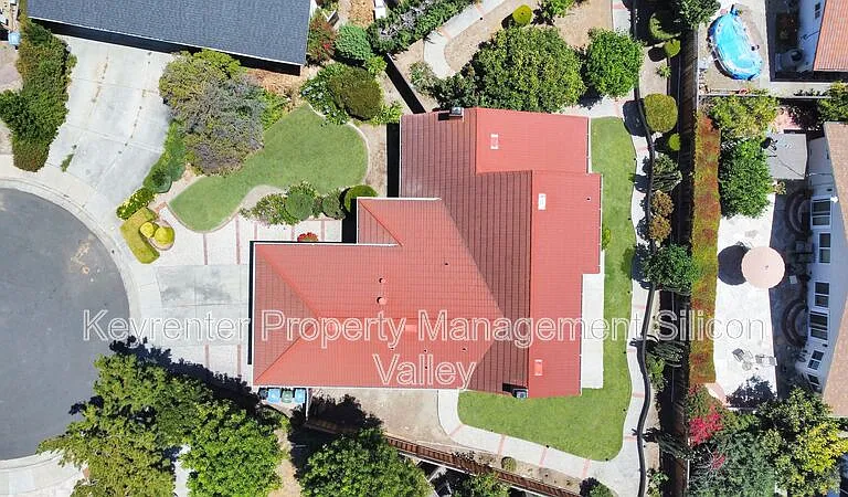 1806 Blackmore Ct — Photo 37
