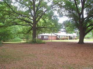 1121 Honeysuckle Dr, Prattville, AL 36067
