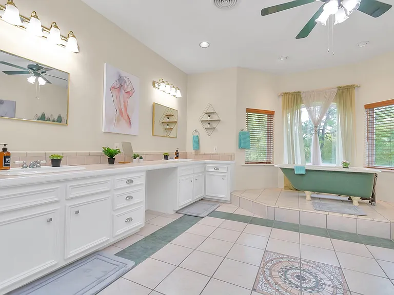 1730 Lakeshore Dr — Photo 37