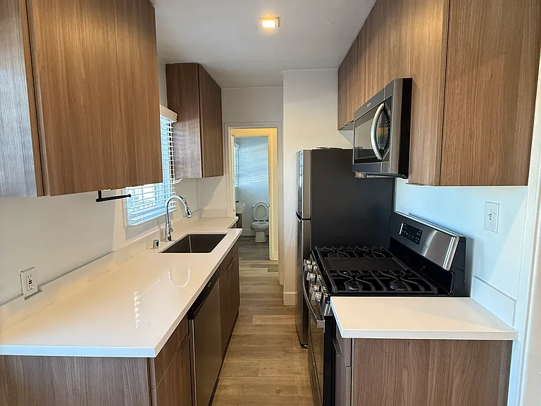 7911 Blackburn Avenue — Photo 1