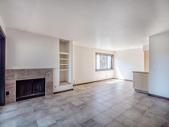 4th image of 323 Broadway Unit E1