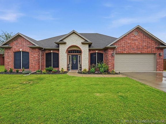 2nd image of 1510 Remington West Cir