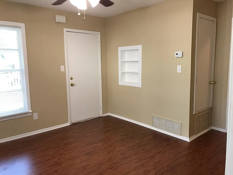 4004 Kearby St — Photo 3
