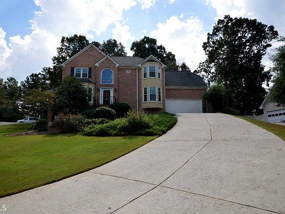 2nd image of 1404 Holly Lake Cir