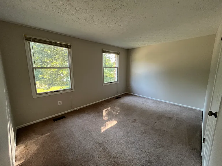 6333 Falling Brook Dr — Photo 14