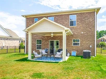 5 bed, 3.0 bath, 2225 sqft, $2,500 — Photo 4