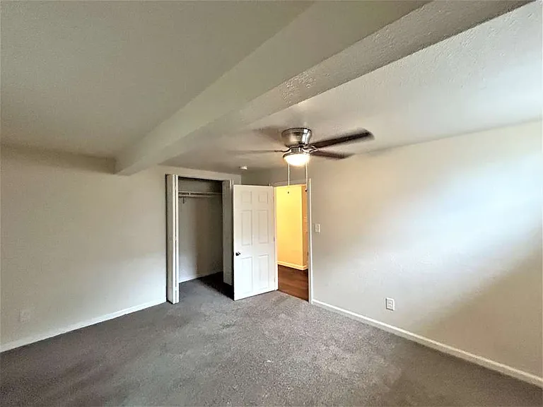 1811 S Saint Paul St — Photo 6