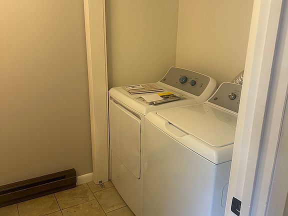 4th image of 482 East St APT 18