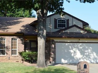 1013 Blue Jay Dr, Mansfield, TX 76063