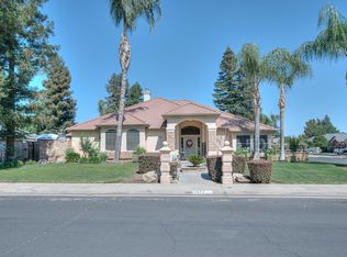 2977 Holly Ave, Clovis, CA 93611