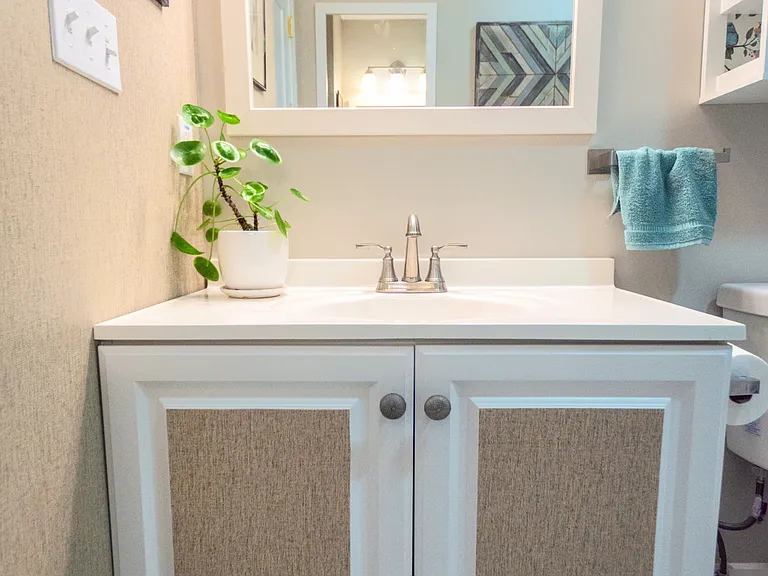 2nd bathroom