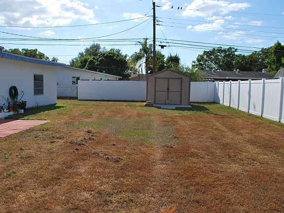 3rd image of 1700 Saint Croix Dr