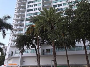7135 Collins Ave APT 424, Miami Beach, FL 33141