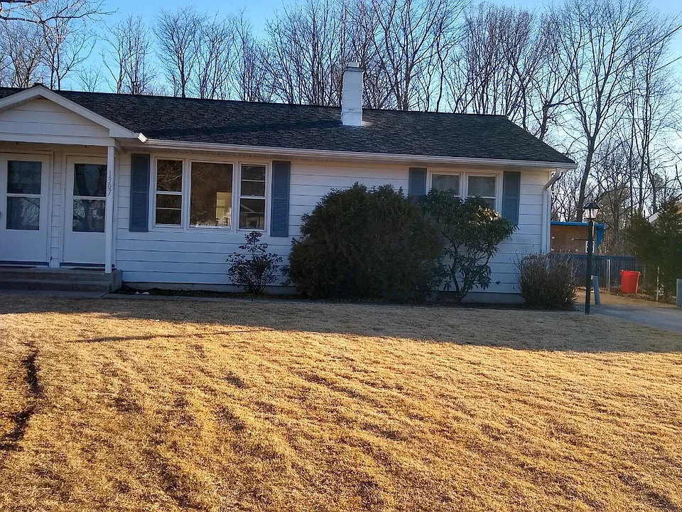1307 Baylor Ave