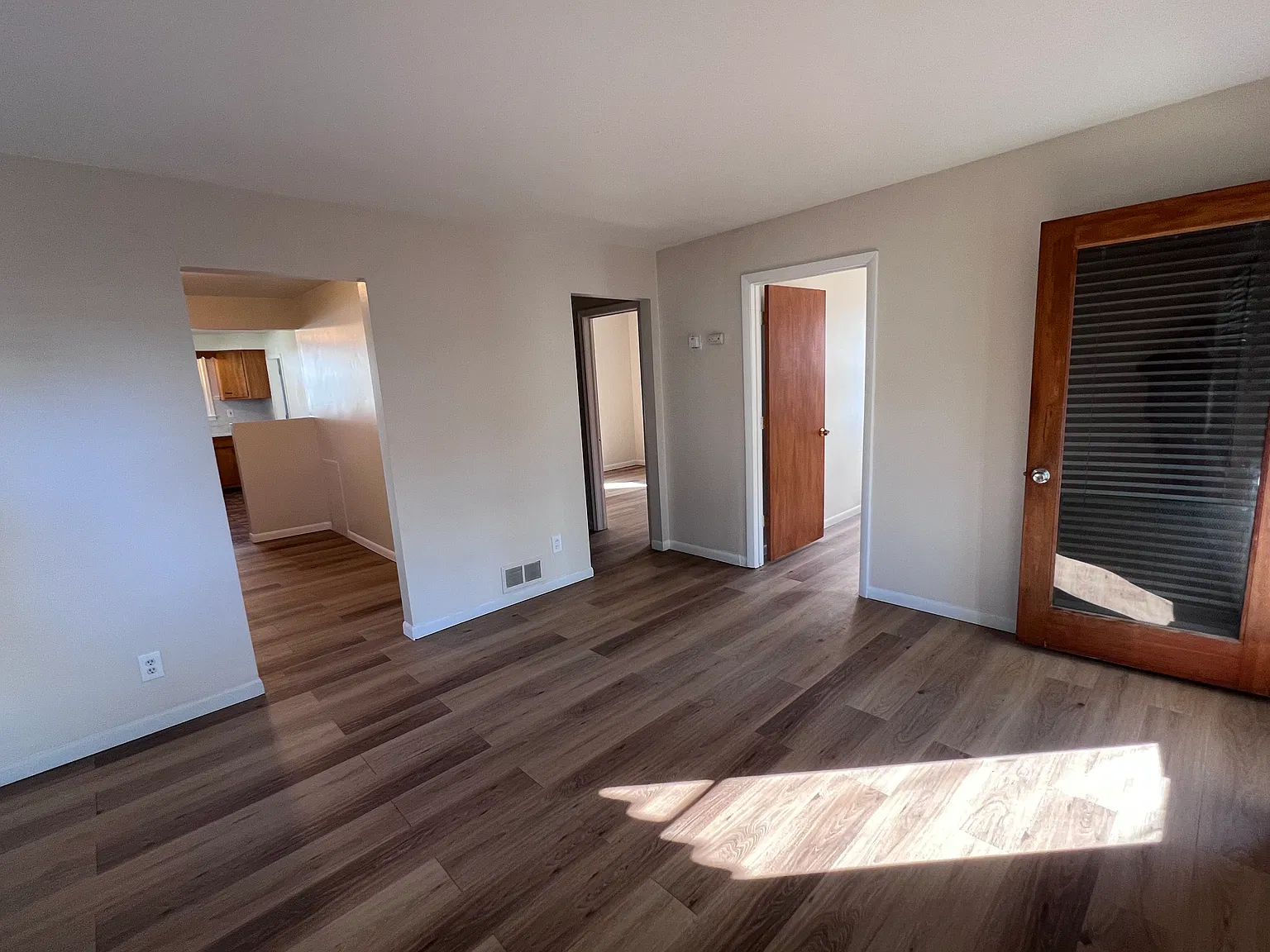 3 bed, 1150 sqft, $1,550 — Photo 3