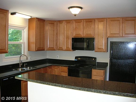 3rd image of 114 Shenandoah Ln