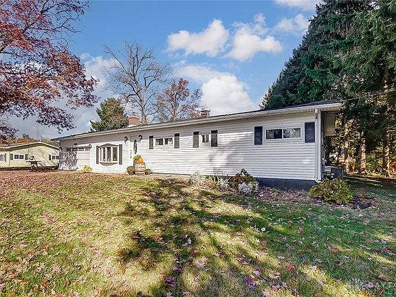 3rd image of 7410 Rebecca Dr