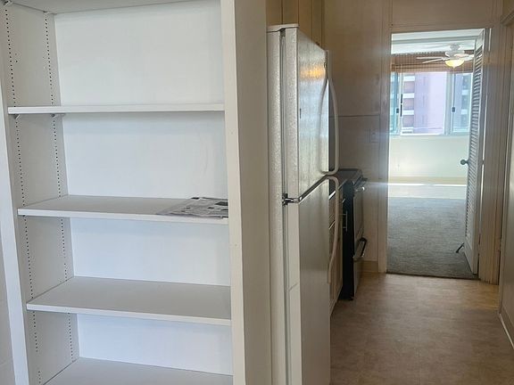 5th image of 425 Ena Rd #P7a