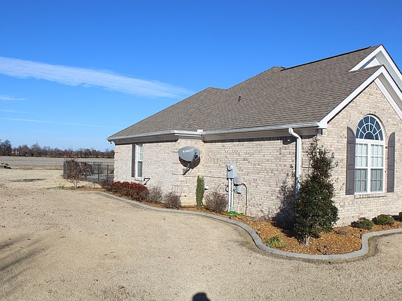 2nd image of 1612 Stonehedge Blvd