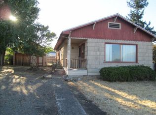 120 Freeman Rd, Central Point, OR 97502
