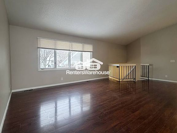 3rd image of 606 14th Ave N