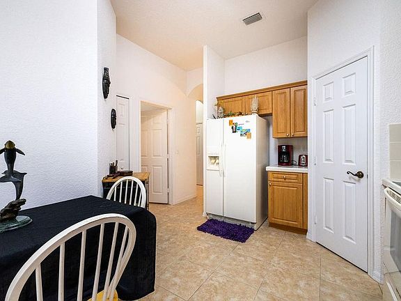 5th image of 2416 SE 21st Street #2416