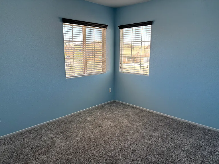 8623 Bridgeport Ave — Photo 13
