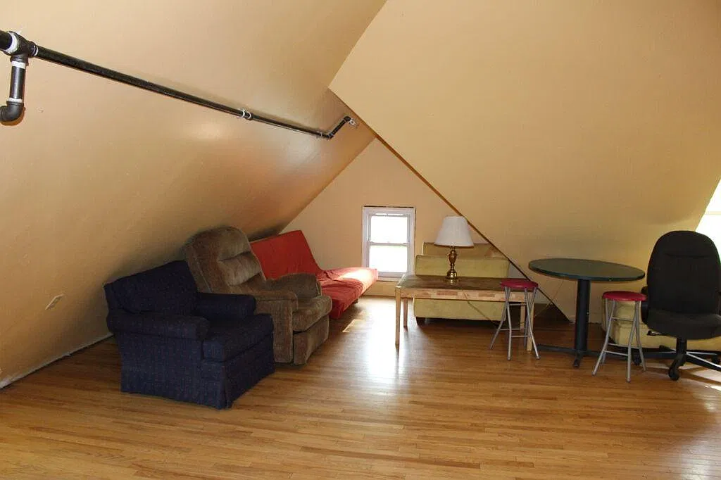 4 bed, $4,180 — Photo 4