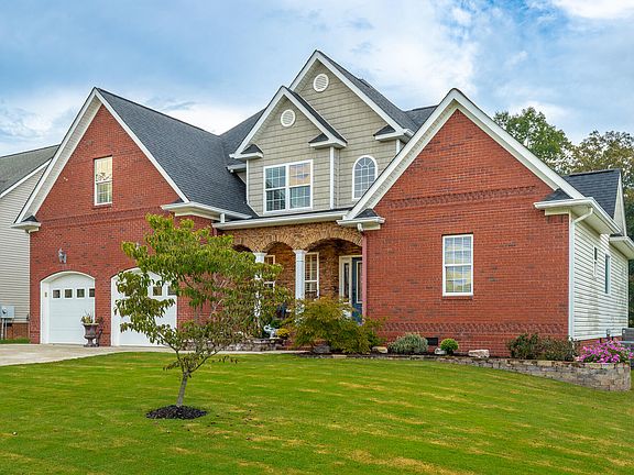 4th image of 119 Arbor Woods Cir