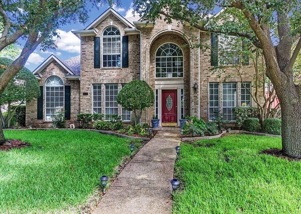 1st image of 2101 Hillside Dr