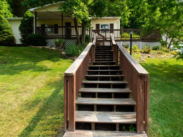 368 Baby Farms Rd, Peterstown, WV 24963