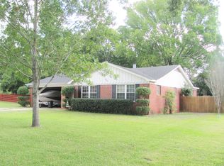 922 Circle Dr, Jacksonville, TX