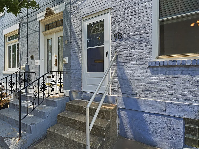 98 S 18th St — Photo 4