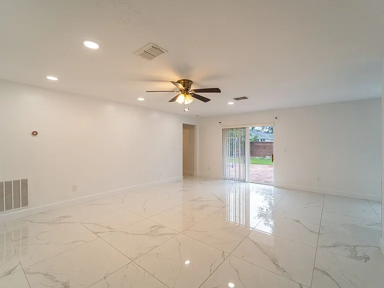 129 Bella Rosa Cir — Photo 11