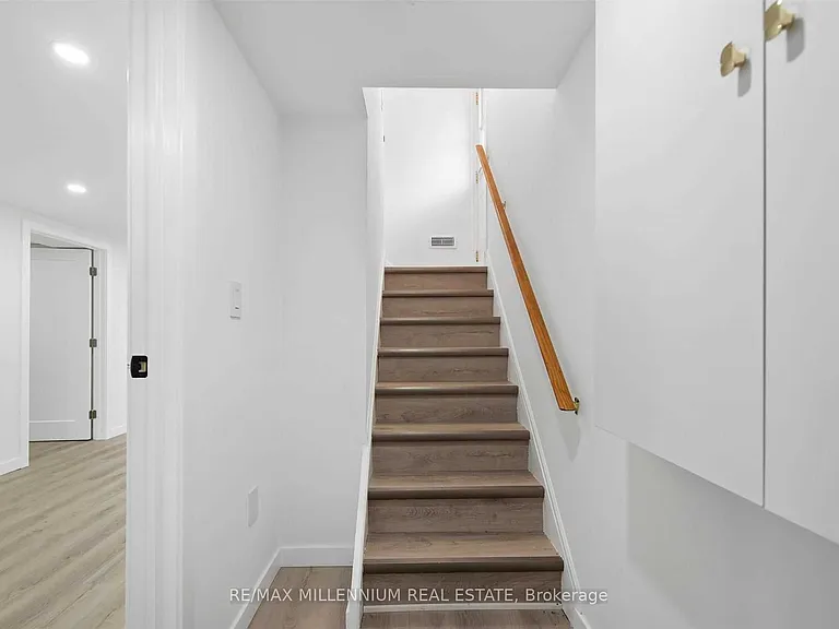147 Burkholder St #LOWER — Photo 9