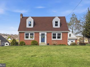 477 W Main St, Mountville, PA 17554