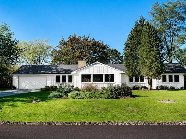 3336 Overland Pass, Northbrook, IL 60062