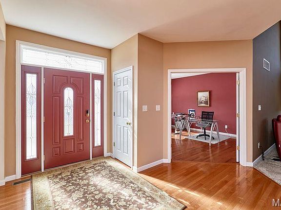 3rd image of 4049 Portland Ridge Dr