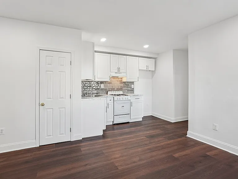 Hoffman B — Photo 27