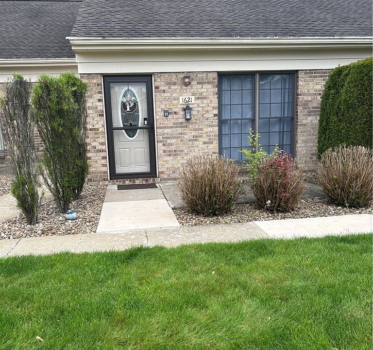 1st image of 1621 Westhampton Dr
