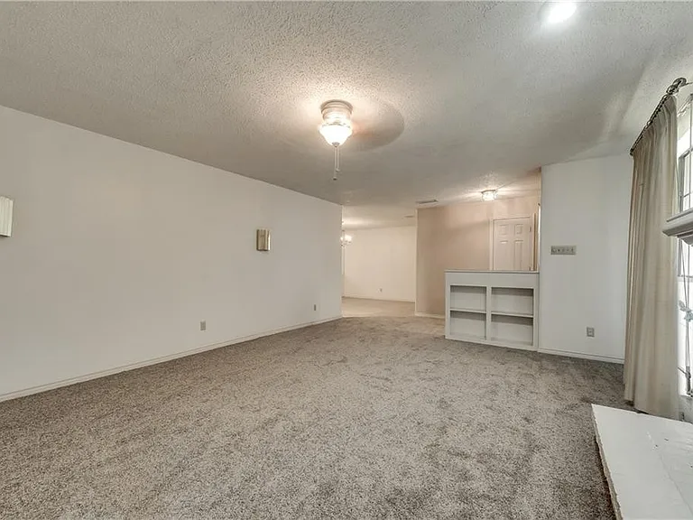 3043 Modella Ave — Photo 3