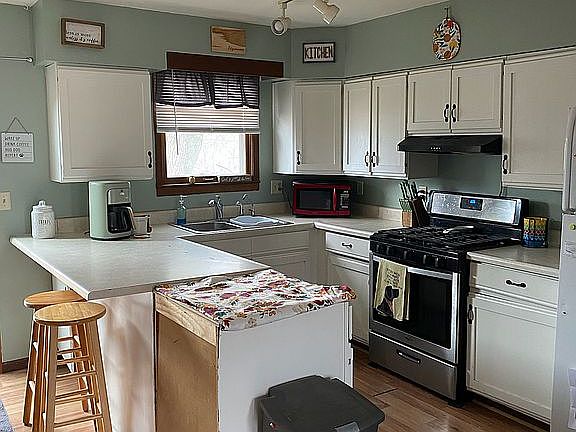 3rd image of 1104 W Jefferson Ave