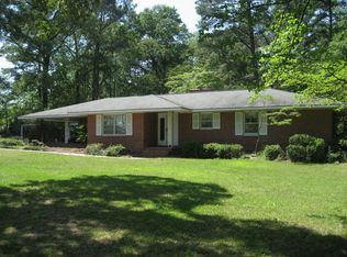 5634 Old Stage Rd, Fairmont, NC 28340