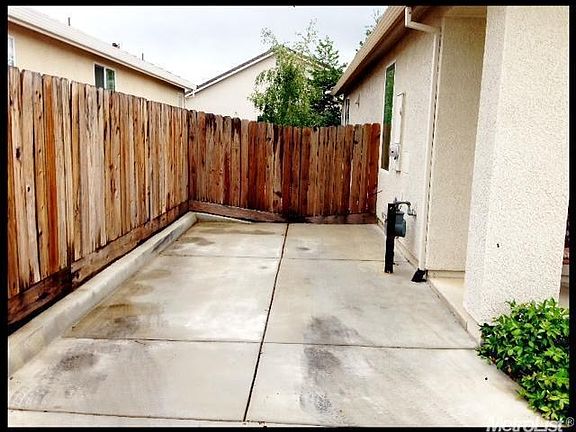 2nd image of 2505 Vaquero Vista Dr