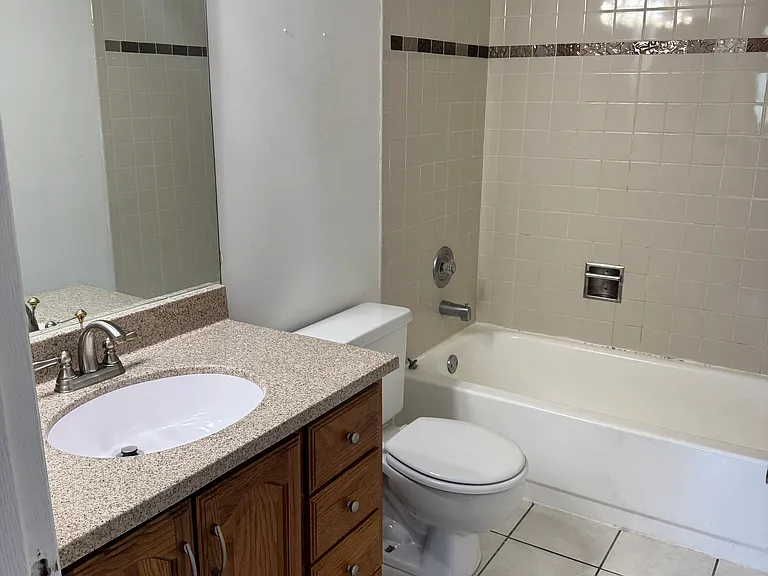 636 Mallard Ct #2D — Photo 15