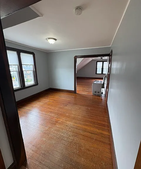 967-969 Robeson St #3 — Photo 4